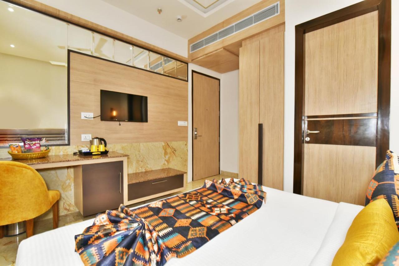 Hotel Infa - 400M From Golden Temple Amritsar Eksteriør billede